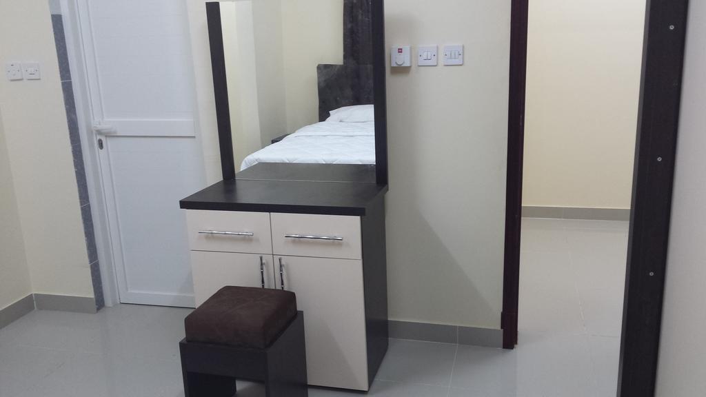 Golden Seasons Furnished Apartment Salalah Bilik gambar